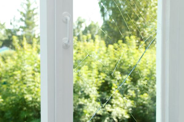 Cost of Cracked Window Repair in Portland