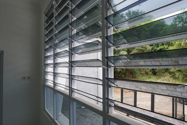 Cost of Jalousie Window Repair in Portland