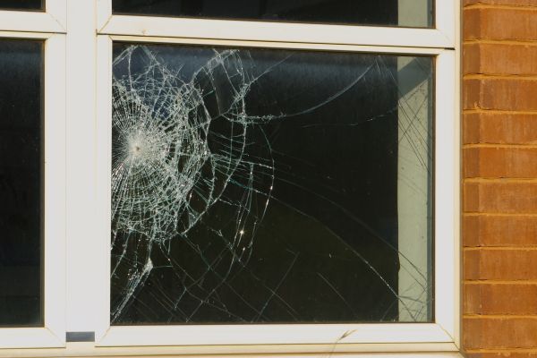 Cost of Window Crack Repair in Portland