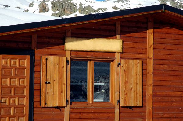 Cost of Cabin Window Repair in Portland